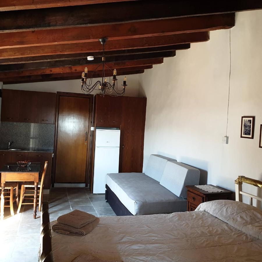Vasilopoulos House Tochni Exterior photo
