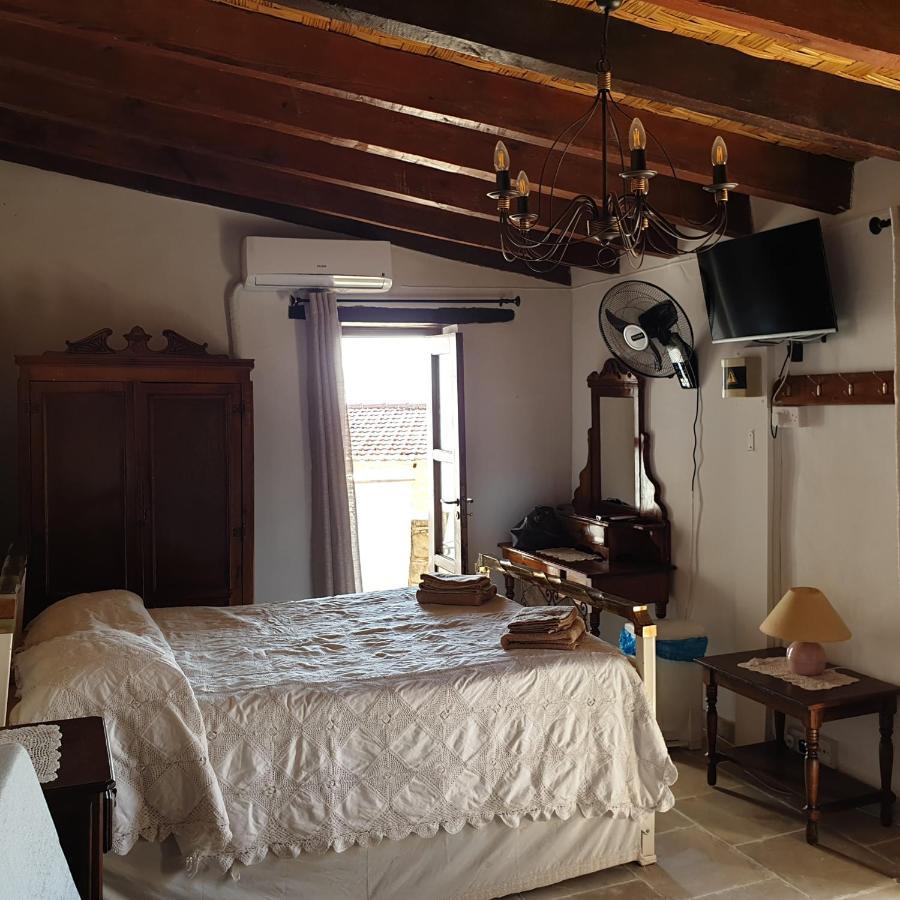 Vasilopoulos House Tochni Exterior photo
